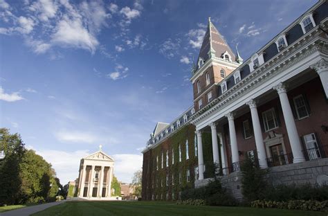 college of the holy cross